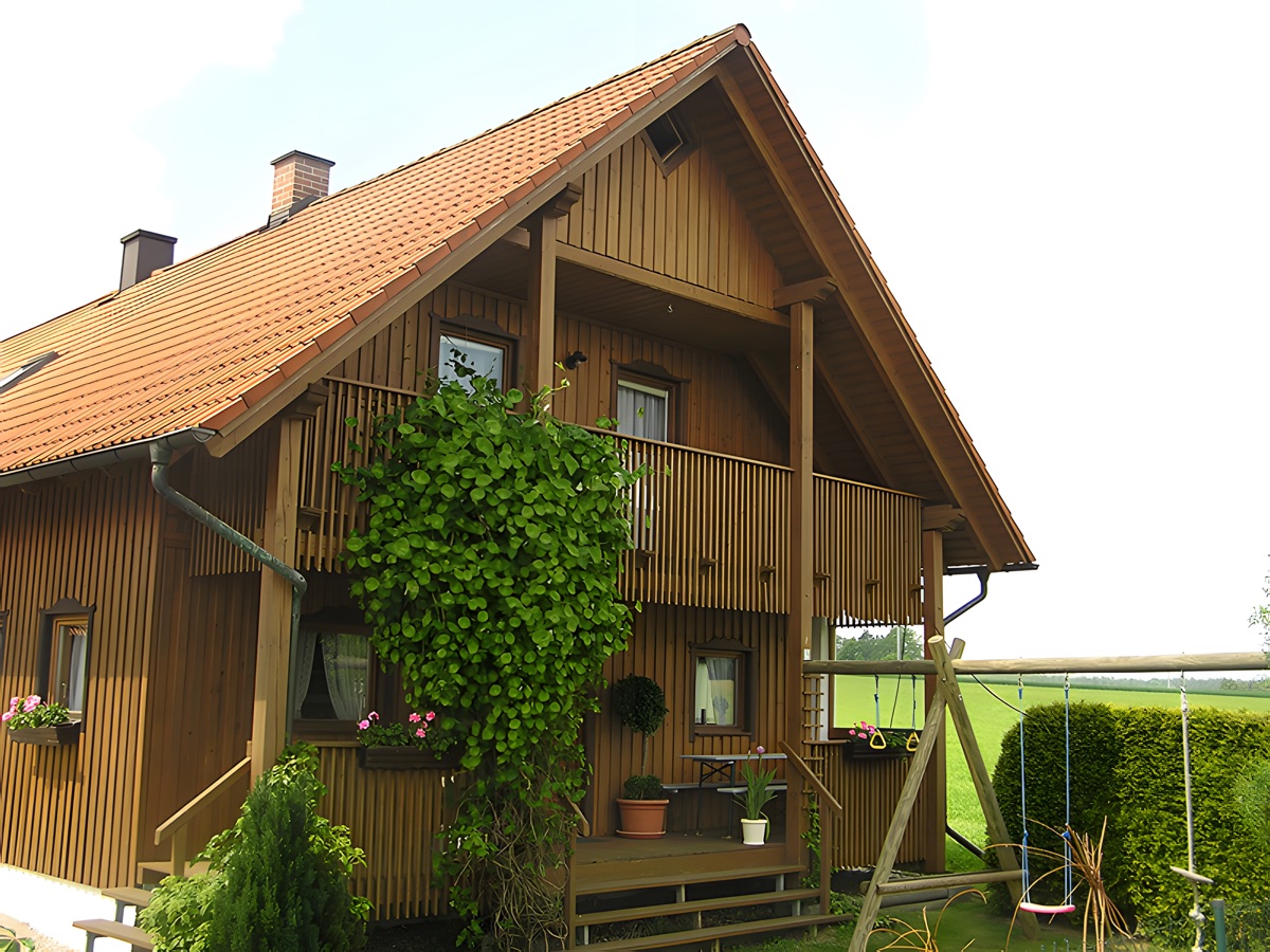 Das Ferienhaus mit Holzbalkonen